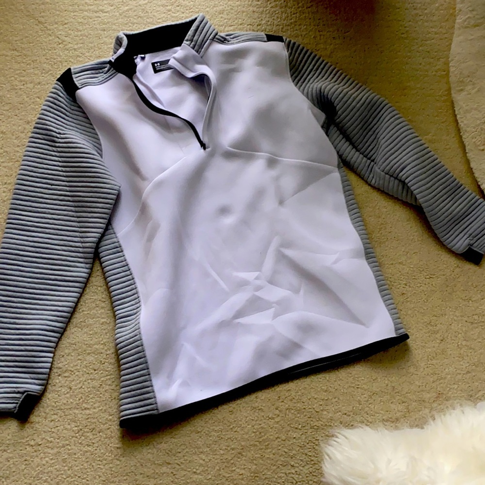 Men’s large underarmour sweatshirt